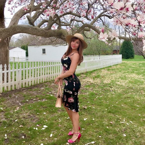 Meet your Posher, Sofia - Picture 3 of 9